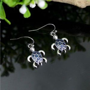 Turtle earrings